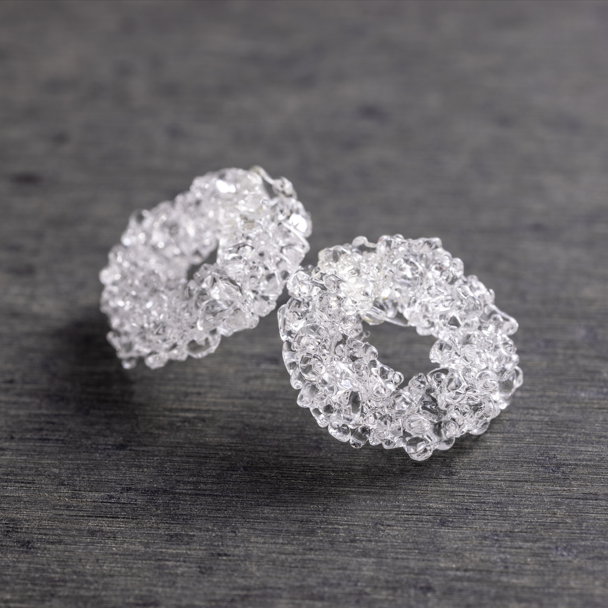 lino_ring_pierce